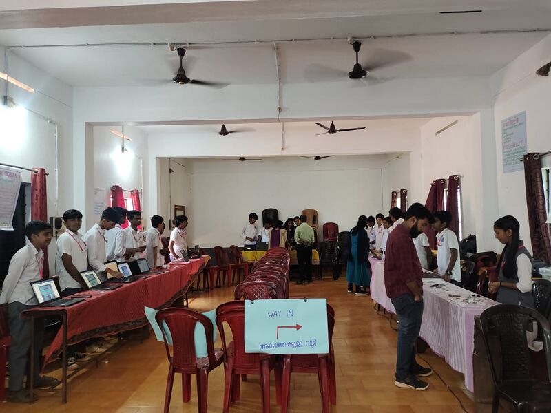 പ്രമാണം:16009 LK 1.jpg