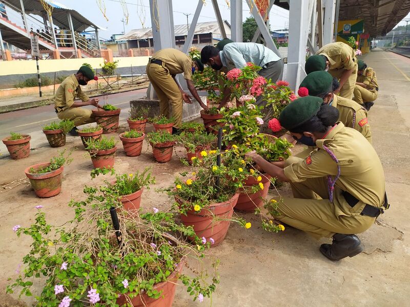 പ്രമാണം:19016 എൻ സി സി 10.jpeg