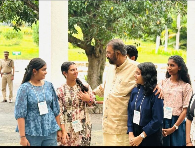 പ്രമാണം:22076 Alekhya gifted.jpg