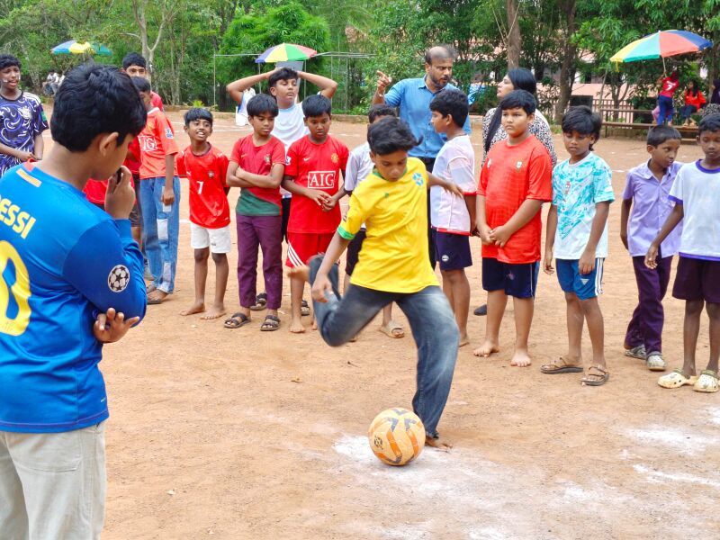 പ്രമാണം:23063-TSR-GOAL2026-BESTKICK-2.jpg