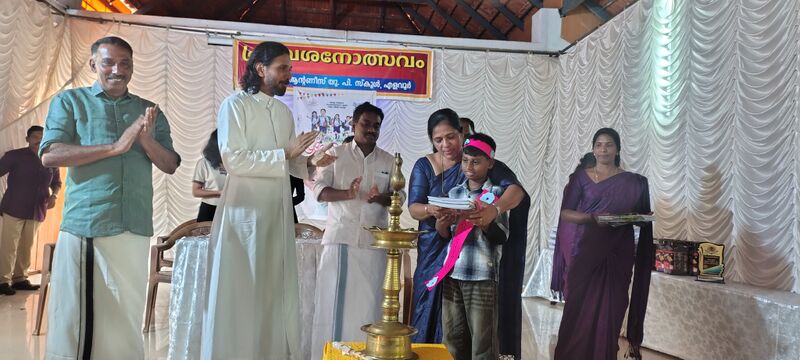 പ്രമാണം:25461-reopening day 2.jpeg