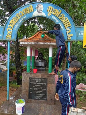 44021 statue cleaning 1.jpg