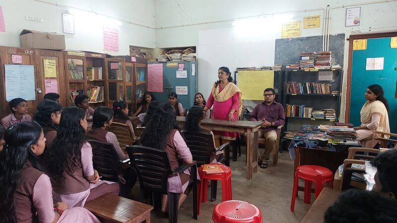 പ്രമാണം:44055-vidyarangam seminar23.jpeg