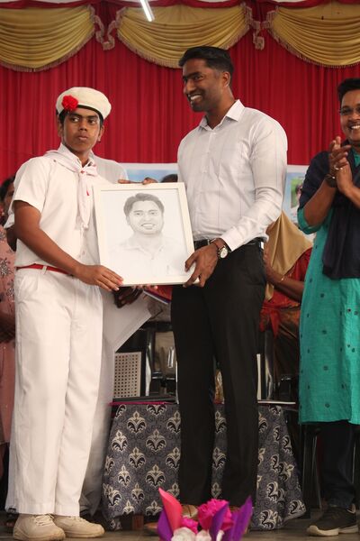 പ്രമാണം:Collector drawings.jpg