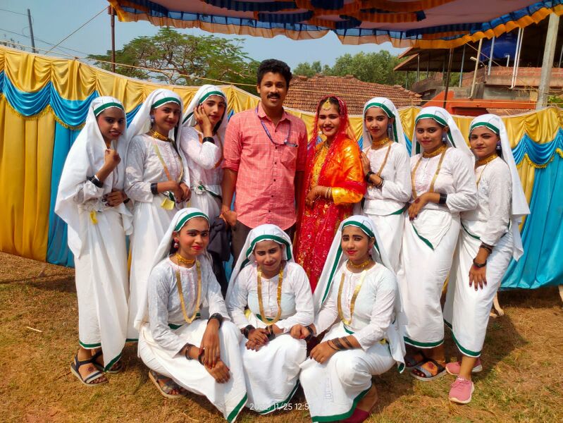 പ്രമാണം:11051ACH OPPANATEM.jpg