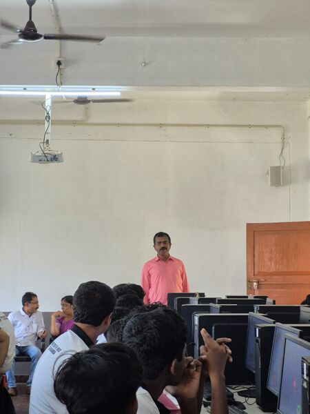 പ്രമാണം:13024 camp1.jpg