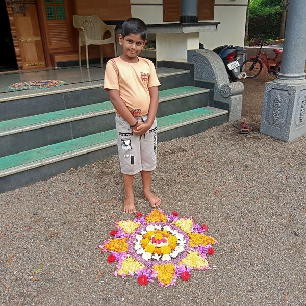 പ്രമാണം:18402 onam 2021-22 20.jpg
