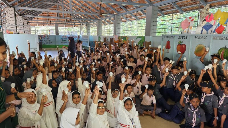 പ്രമാണം:19843-AMLPS PADINJAREKKARA-MLP-PADANOLSAVAM.jpg