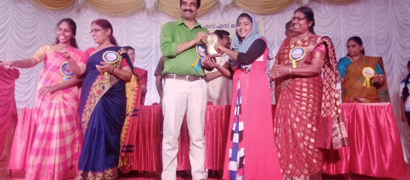 പ്രമാണം:21068 hockey6.jpeg