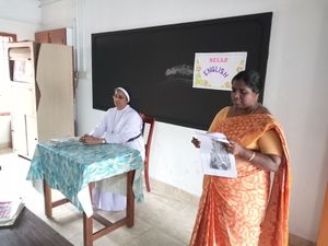 28002saghshello english.jpg