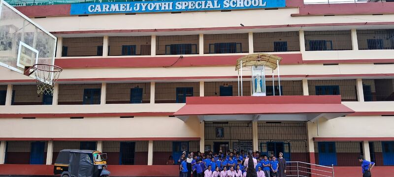 പ്രമാണം:29040-special school visit-2.jpg