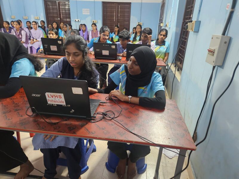 പ്രമാണം:43018 cwsn class3.jpeg