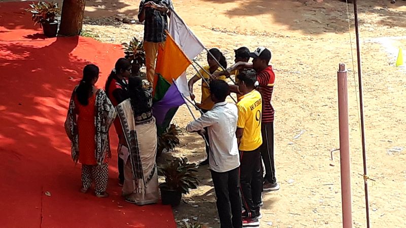 പ്രമാണം:44050 19 16.jpg