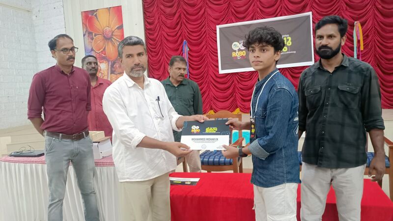 പ്രമാണം:Drcmlp-lk-mik 54.jpg