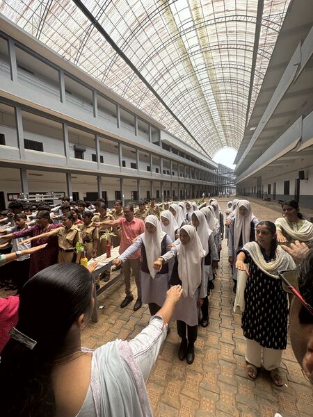 പ്രമാണം:Pledge .jpg