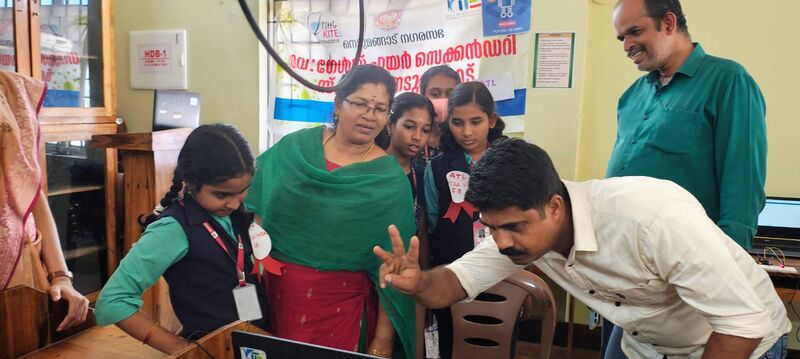 പ്രമാണം:ROBOTIC FEST08.jpg