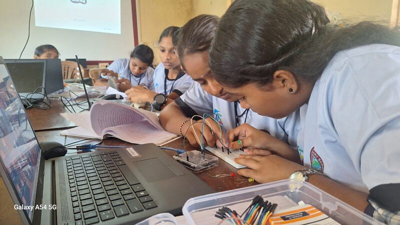 പ്രമാണം:11007 Robofest 213.jpeg