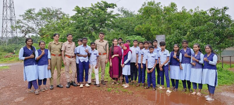 പ്രമാണം:11074-snake (2).jpg