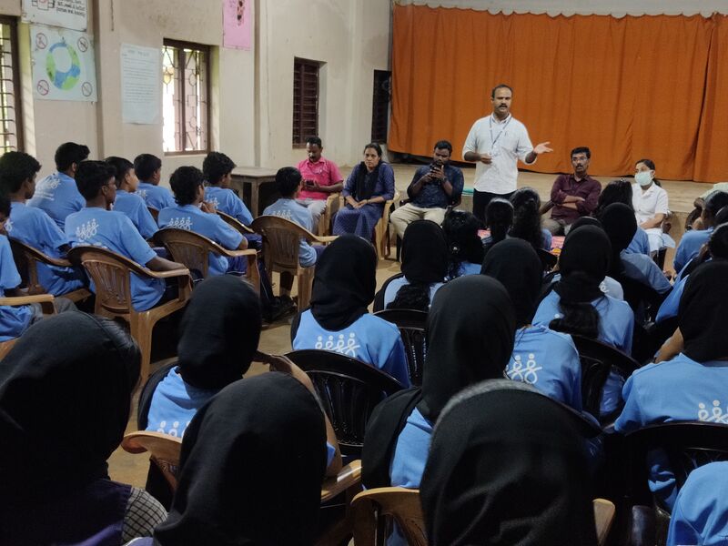 പ്രമാണം:15088 4S Club class 1.jpg