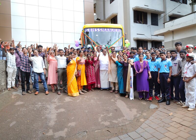 പ്രമാണം:18021 25-26flagoff.jpg