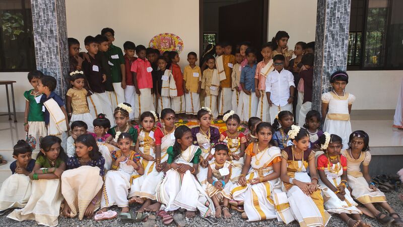 പ്രമാണം:29351-Onam 2023-24 (1).jpg