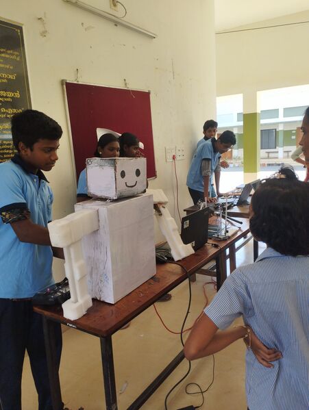 പ്രമാണം:34040alappuzha robotic fest25.jpg