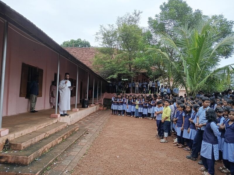 പ്രമാണം:38102 ലഹരി വിരുദ്ധ സന്ദേശംp1.jpg