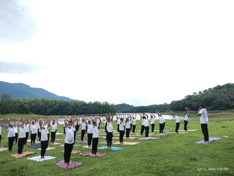 പ്രമാണം:47017 SMHS KALLANODE Yogaday .jpg