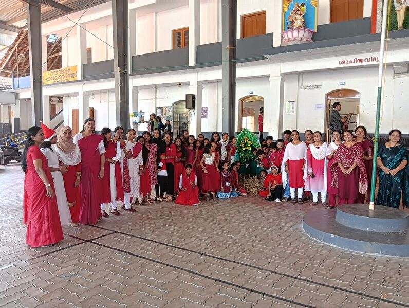 പ്രമാണം:X mas celebration23004.jpg