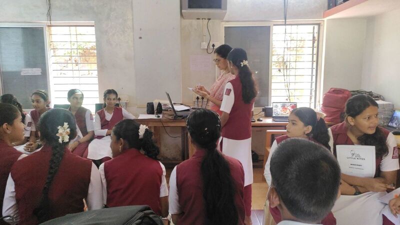 പ്രമാണം:11005 kite1.jpg