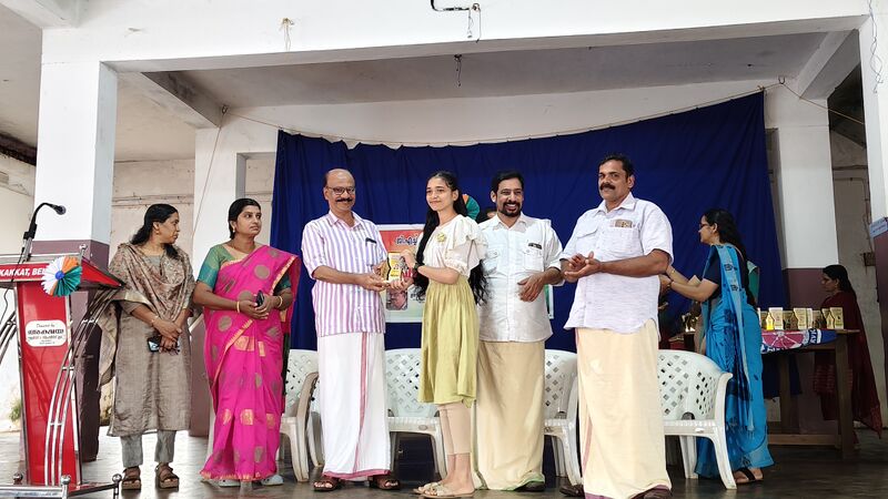 പ്രമാണം:12024-freedom day5.jpg