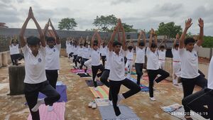 18017-yogaday-25-1.jpg