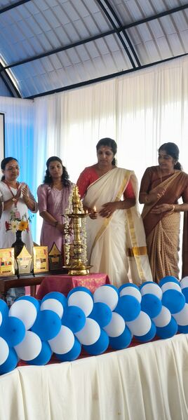 പ്രമാണം:23004 പ്രവേശനോത്സവം 4.jpg