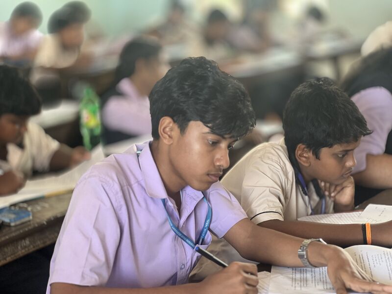 പ്രമാണം:27009 xmas exam.jpg