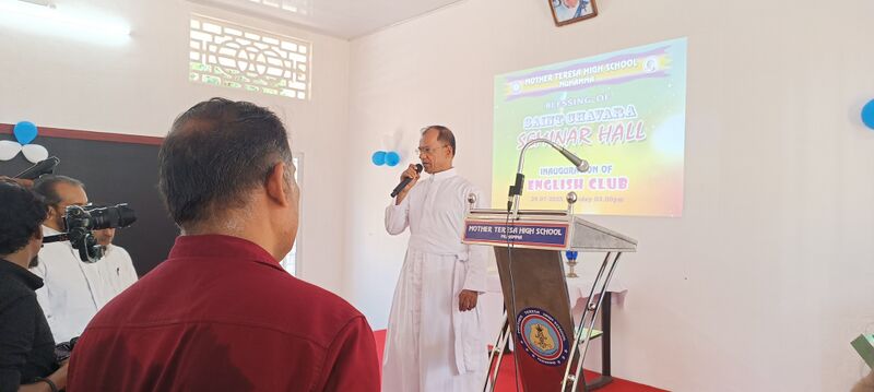 പ്രമാണം:34046 sem2.jpg