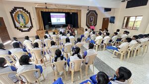 35052 teensclub karuthal 5.jpg