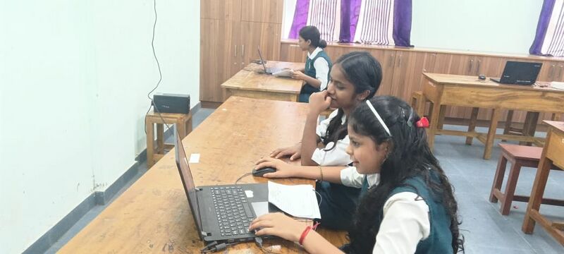 പ്രമാണം:43085-e election6.jpeg