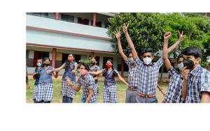 BS21 WYD 15051 1.jpg