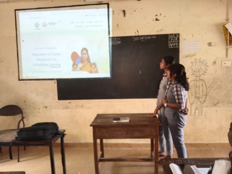 പ്രമാണം:LK UNIT CLASS FOR PARENTS.jpg