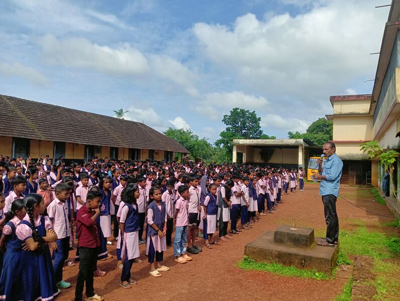 പ്രമാണം:11072 ghskolathur5.jpg