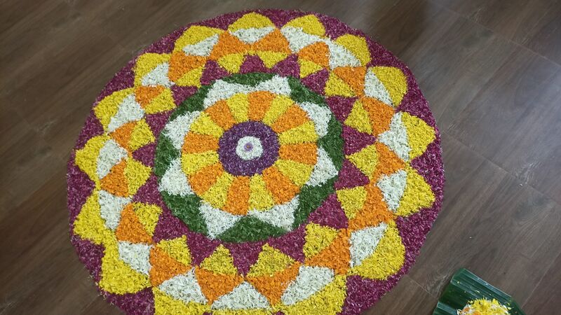 പ്രമാണം:11074-onam-1.jpg