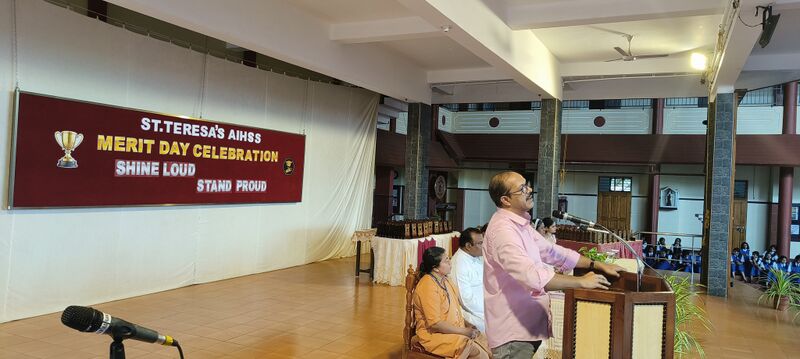 പ്രമാണം:13006 merit1.jpg