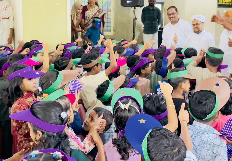 പ്രമാണം:18364 PRAVASHANOLSAVAM 2025-26(1).jpg