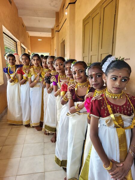 പ്രമാണം:21706 varnnam01.jpg