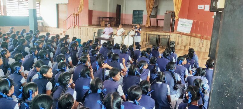 പ്രമാണം:22076 harithasabha.jpeg