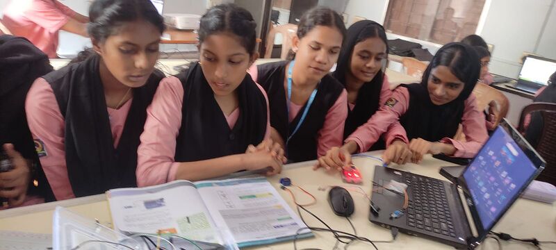 പ്രമാണം:32009 FREESOFTWARE.jpg