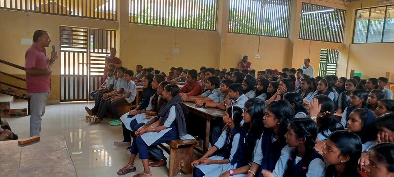 പ്രമാണം:36039 LEHARI1.jpg