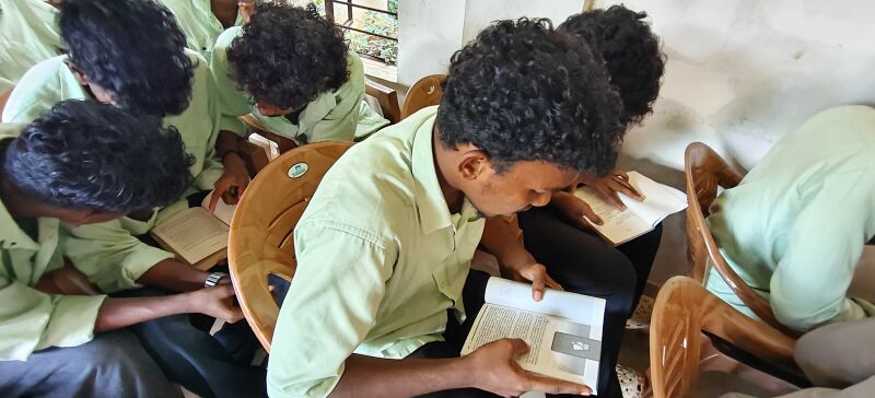 പ്രമാണം:38080 PTA reading 26 5.jpg