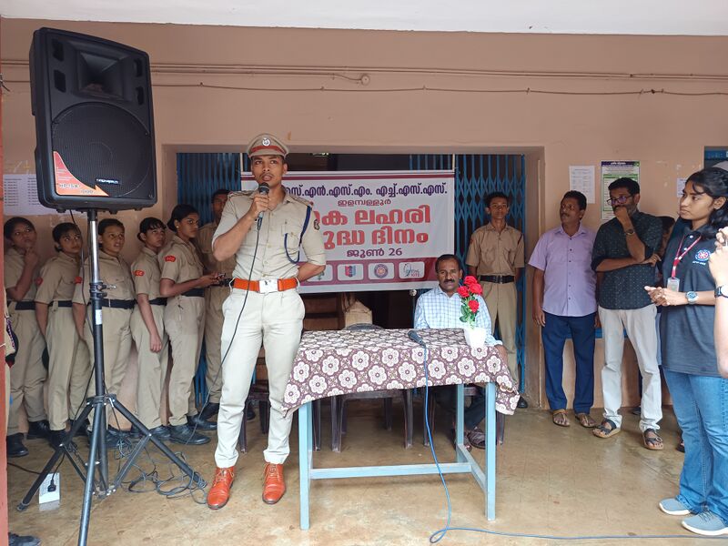 പ്രമാണം:41089 antidrugs 8.jpg