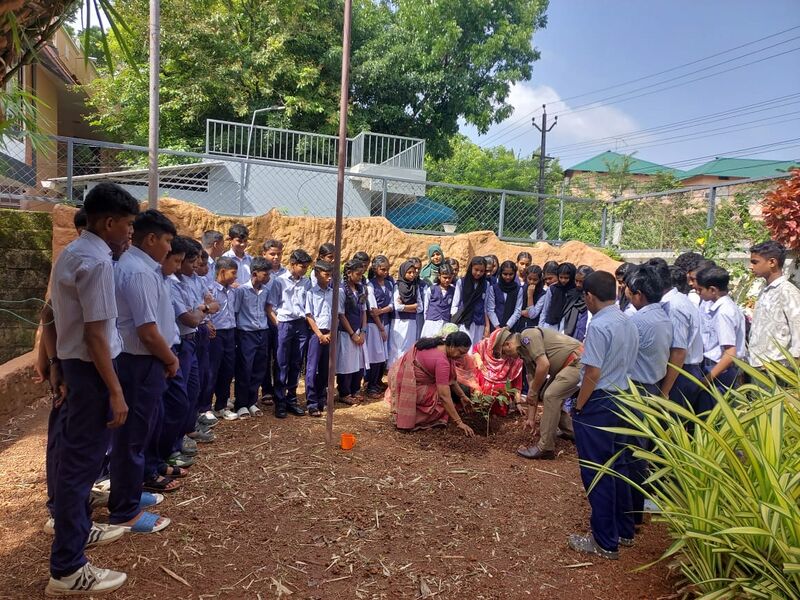 പ്രമാണം:41101 TKMHSS eco club (3).jpg